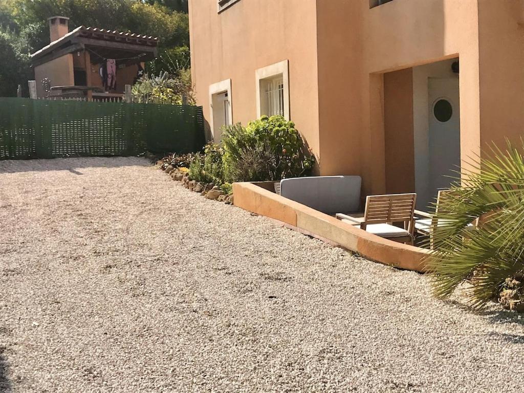 Giens-t2 Charme-7m A Pied - Rez De Jardin Apartment Hyères