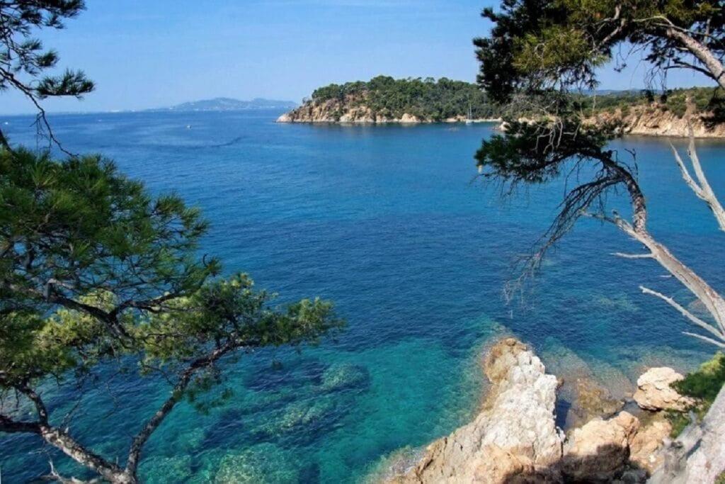 Giens-t2 Charme-7m A Pied - Rez De Jardin * Hyeres