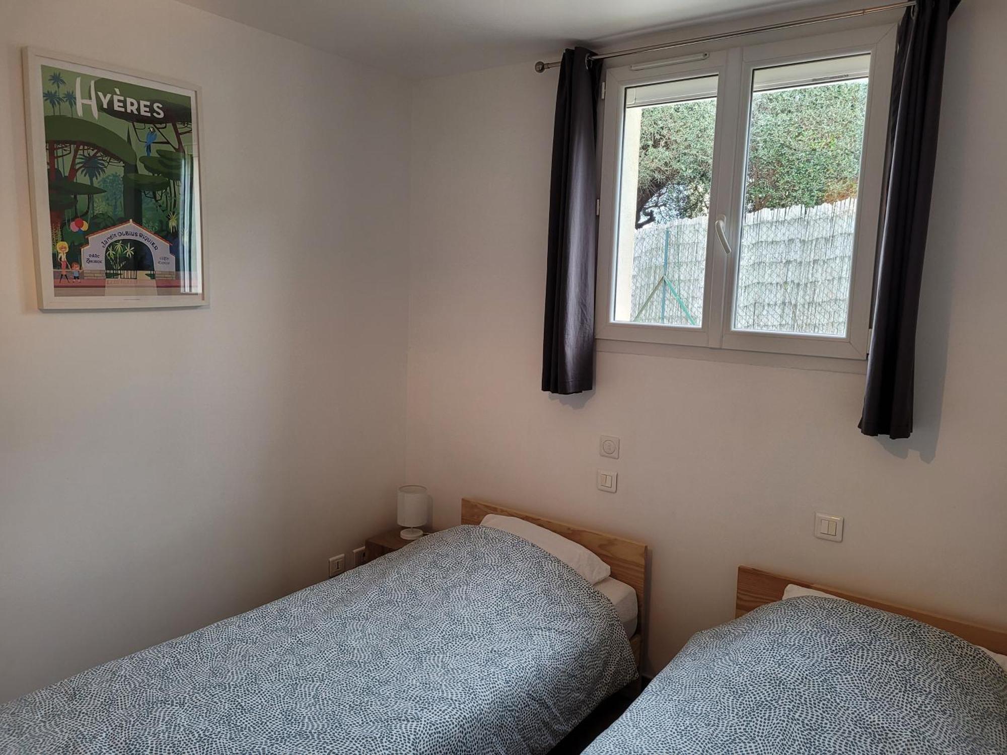 Giens-t2 Charme-7m A Pied - Rez De Jardin